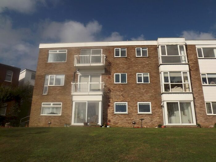 2 Bedroom Flat To Rent In Waters Edge, Westcliff-On-Sea, SS0