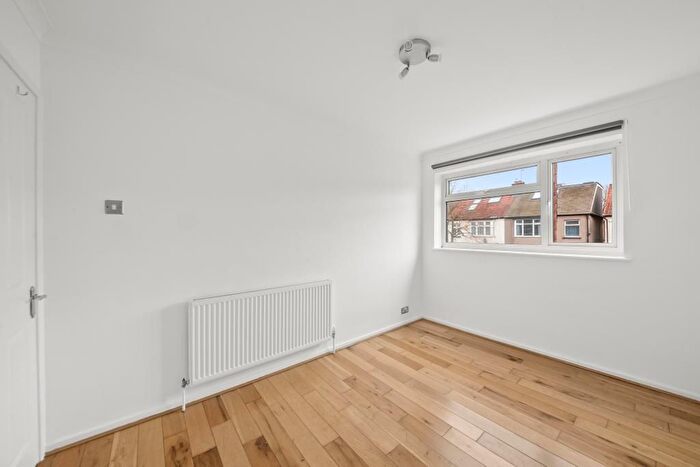 2 Bedroom Flat For Sale In Dene Court, Cambridge Road, Hanwell, London, W7