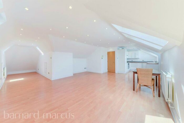 4 Bedroom Duplex To Rent In Radcliffe Road, Croydon, CR0