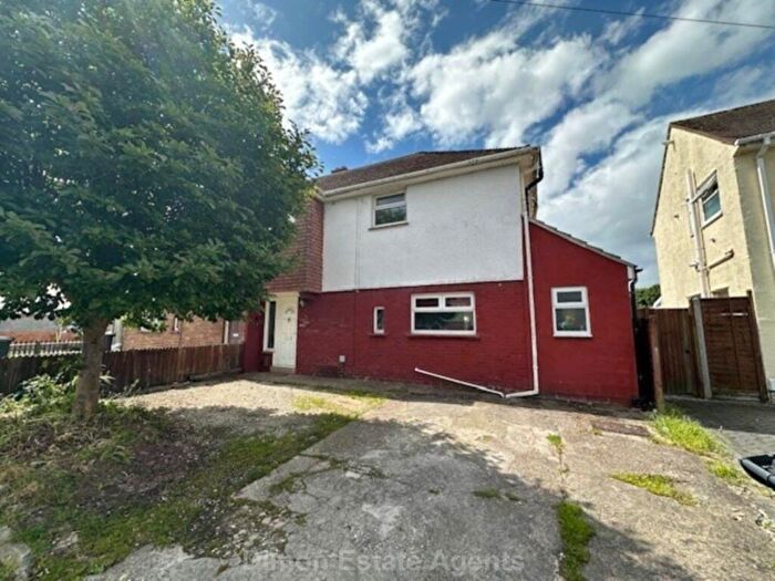 3 Bedroom Semi-Detached House For Sale In Nobes Avenue, Gosport, PO13