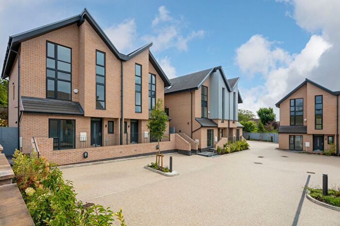 4 Bedroom Semi-detached House For Sale In Aspen Close, Hazelhall Close, M28