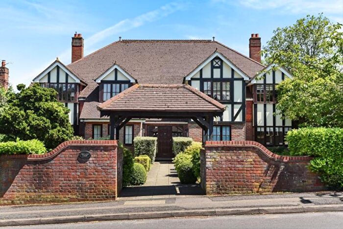 2 Bedroom Flat To Rent In Sandy Lodge Way, Northwood, HA6