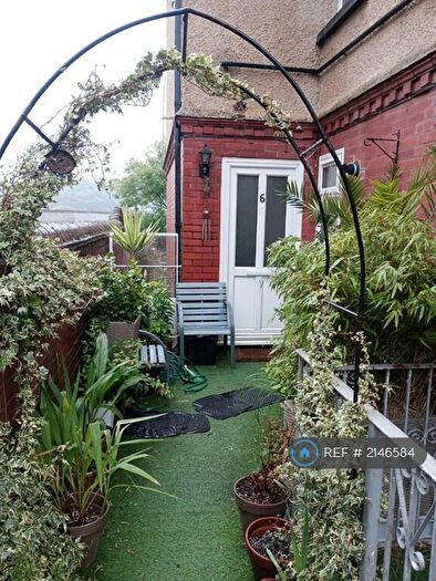 1 Bedroom Flat To Rent In Woodlands Road, Redhill, RH1