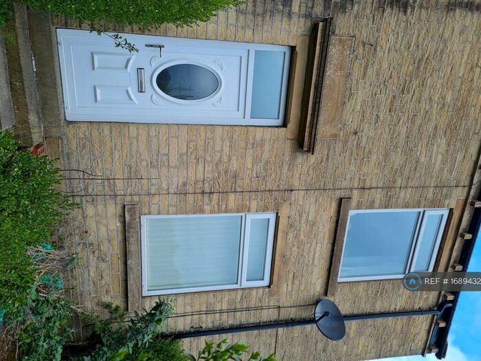 2 Bedroom Semi-Detached House To Rent In Huddersfield Road, Wyke Bradford, BD12
