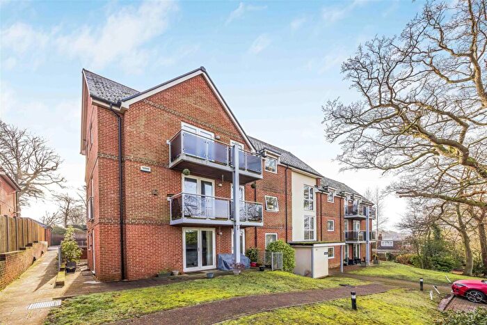 2 Bedroom Flat For Sale In Ashcroft Court, Winchester Road, Chandler's Ford, Eastleigh, SO53