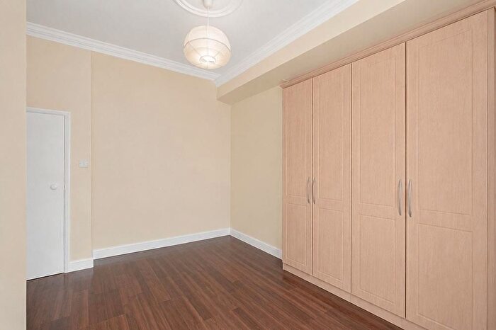 2 Bedroom Flat To Rent In George Street, Marylebone, London, W1H