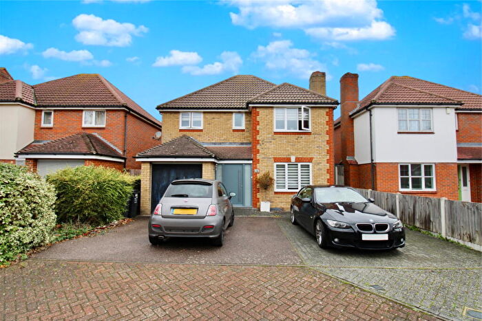 4 Bedroom Detached House For Sale In Gainsborough Avenue, Margate, CT9