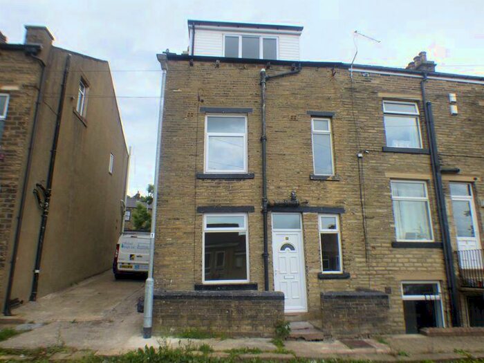 3 Bedroom Terraced House To Rent In Robert Street North, Halifax, HX3