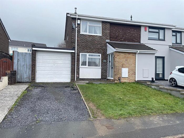3 Bedroom Semi-Detached House For Sale In Beckford Close, Chaddlewood, Plymouth, PL7