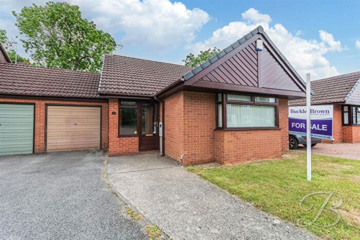 2 Bedroom Semi-Detached Bungalow For Sale In Maypole Road, Wellow, Newark, NG22