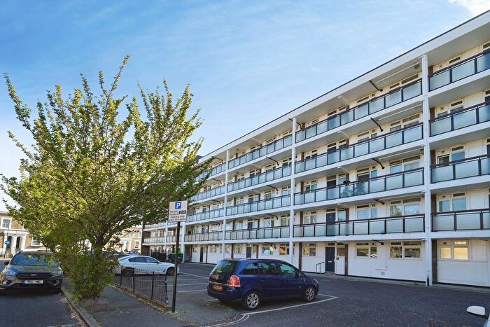 3 Bedroom Flat For Sale In Lothian Road, London, SW9