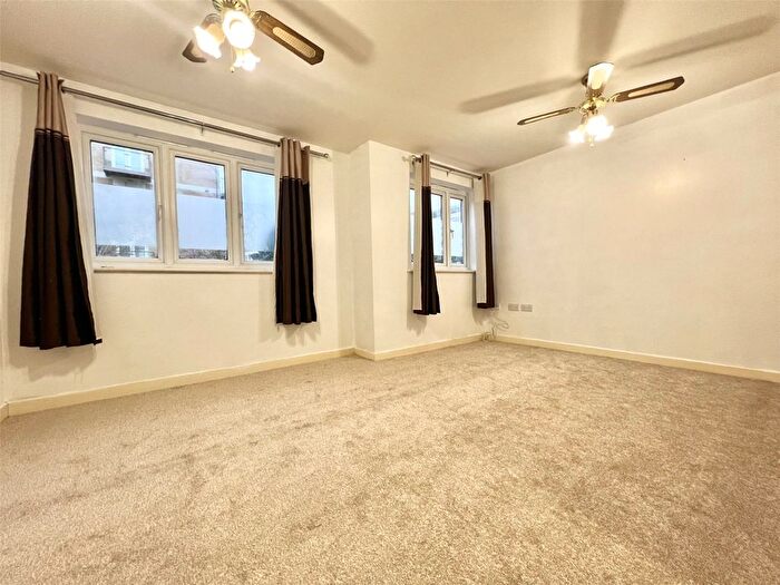 2 Bedroom Flat To Rent In Cezanne Road, Watford, Hertfordshire, WD25