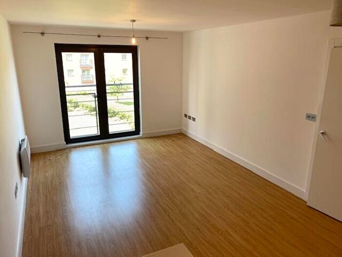 1 Bedroom Apartment To Rent In Galleon Way, Cardiff, CF10