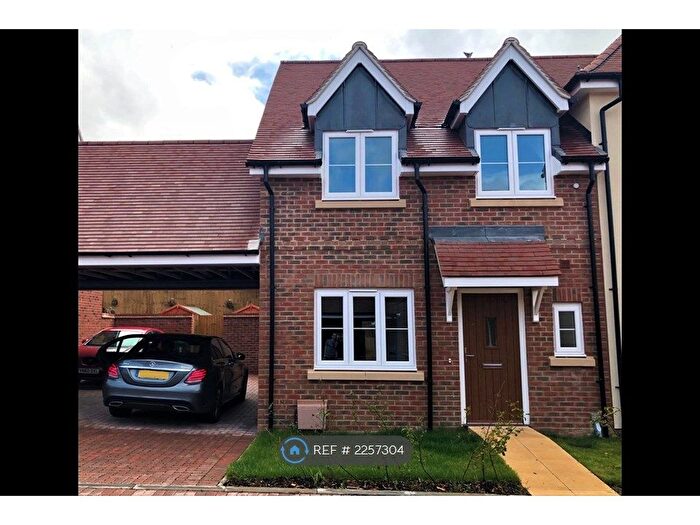 3 Bedroom Semi-Detached House To Rent In Fiver Close, Whitchurch, RG28