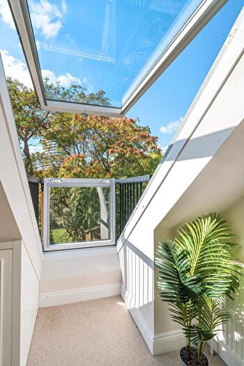 3 Bedroom Flat For Sale In Orville Road, Battersea, London, SW11