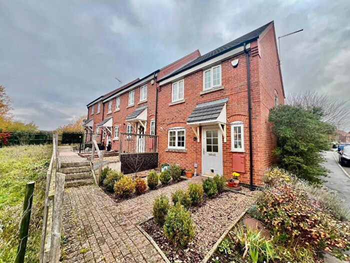 3 Bedroom End Of Terrace House For Sale In Yaffle Crescent, Desborough, Kettering, NN14