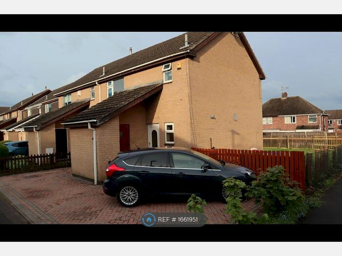 3 Bedroom Semi-Detached House To Rent In Lancaster Road, Hucknall, Nottingham, NG15