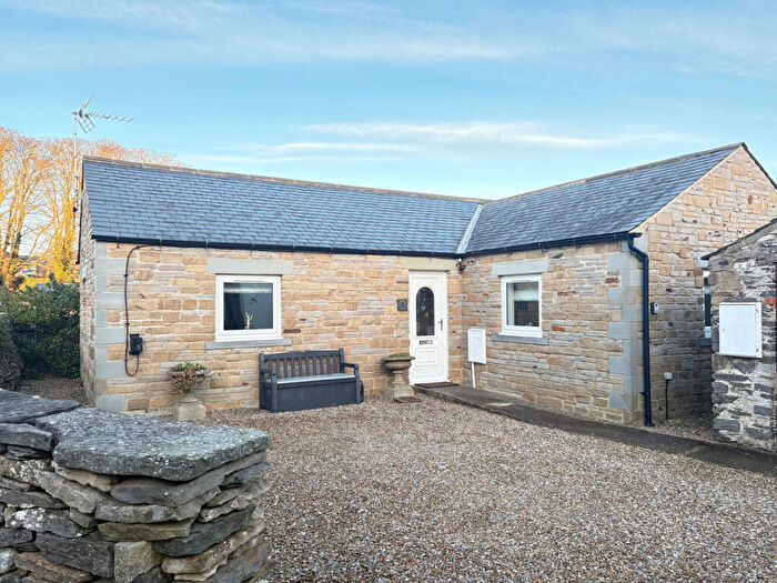 2 Bedroom Detached Bungalow For Sale In Market Place, Leyburn, DL8