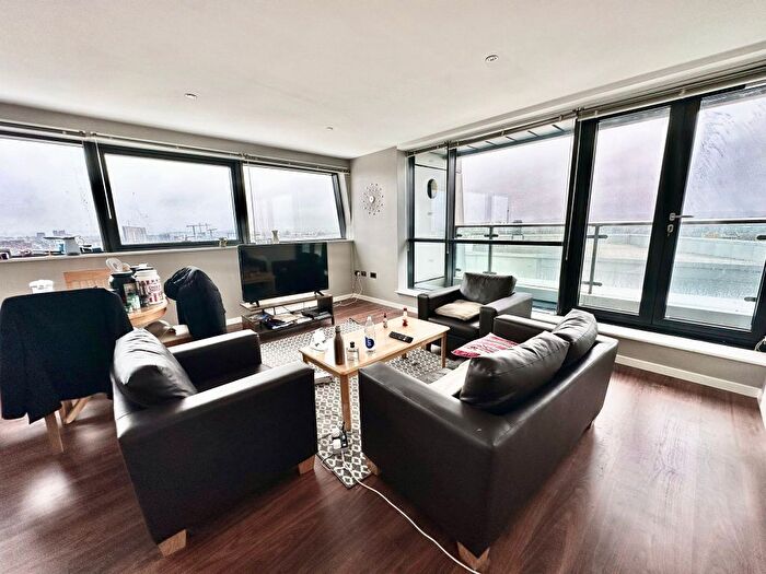 2 Bedroom Flat To Rent In Water Lane, Leeds, LS11