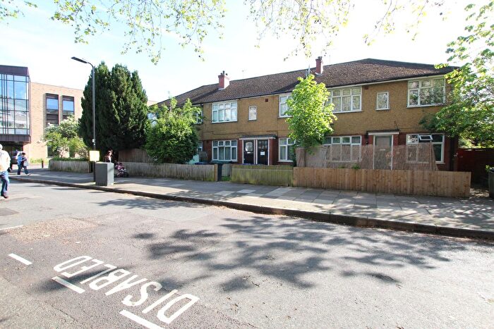 2 Bedroom Flat To Rent In Green Man Lane, (), London, W13