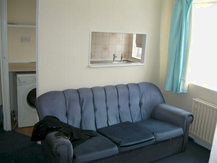 1 Bedroom Flat To Rent In Howards Road, London, E13
