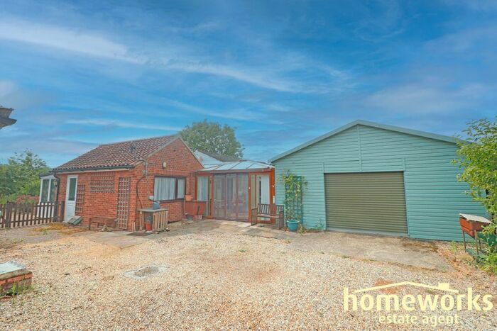 5 Bedroom Detached Bungalow For Sale In Elmham Road, Dereham, NR20