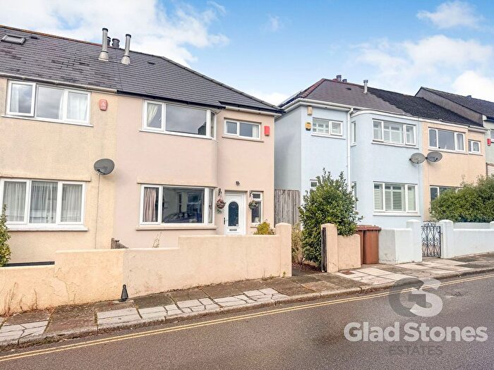 3 Bedroom Semi Detached House For Sale In Haroldsleigh Avenue, Crownhill, Plymouth, PL5