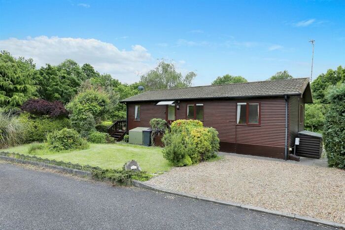 2 Bedroom Lodge For Sale In Dowles Road, Bewdley, DY12