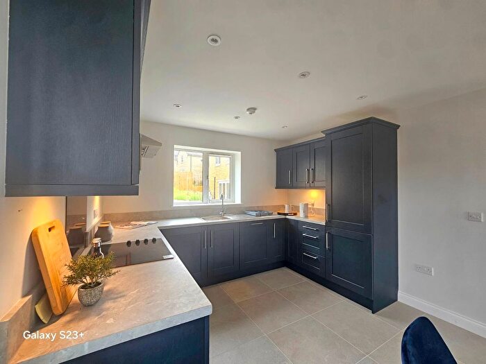 3 Bedroom Detached House To Rent In Throstle Nest, Saddle Close, Bradford, BD2