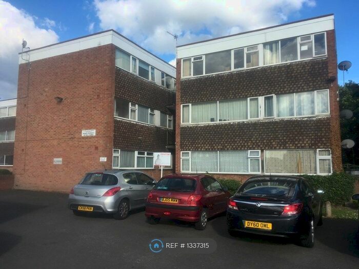 2 Bedroom Flat To Rent In Colina Close, Coventry, CV3