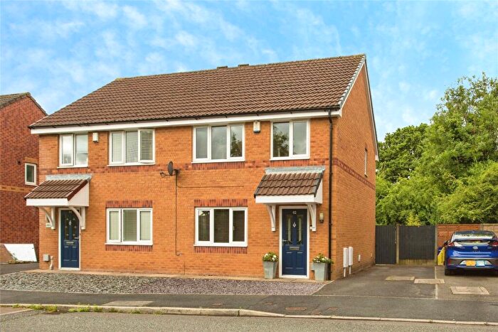 3 Bedroom Semi Detached House For Sale In Briar Bank Row, Preston, Lancashire, PR2