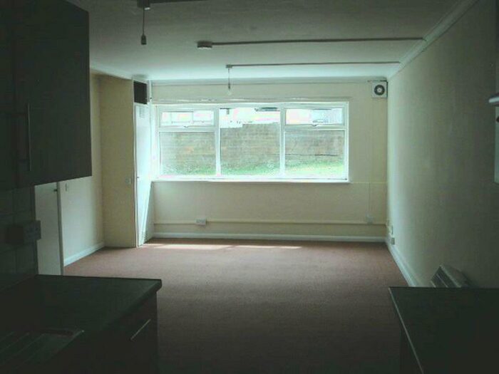 Studio To Rent In Dalton Street, Gillingham, ME7