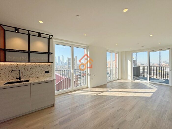 2 Bedroom Flat To Rent In Barnacle House, Hemlock Street, London, E14