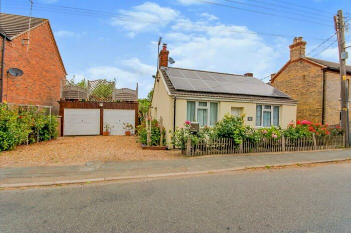 3 Bedroom Detached Bungalow For Sale In March Road, Friday Bridge, Wisbech, PE14