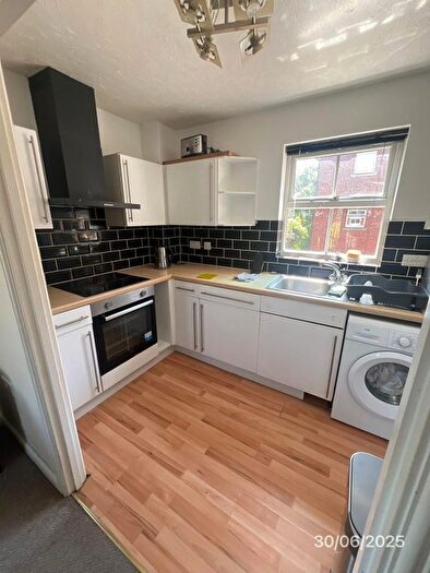 2 Bedroom Flat To Rent In Hawkins Drive, Grays, Essex, RM16