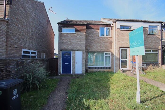 3 Bedroom Property To Rent In Pheasant Rise, Bar Hill, CB23