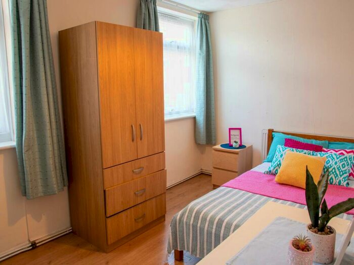 4 Bedroom House To Rent In Mary Green Walk, Canterbury, Kent, CT1