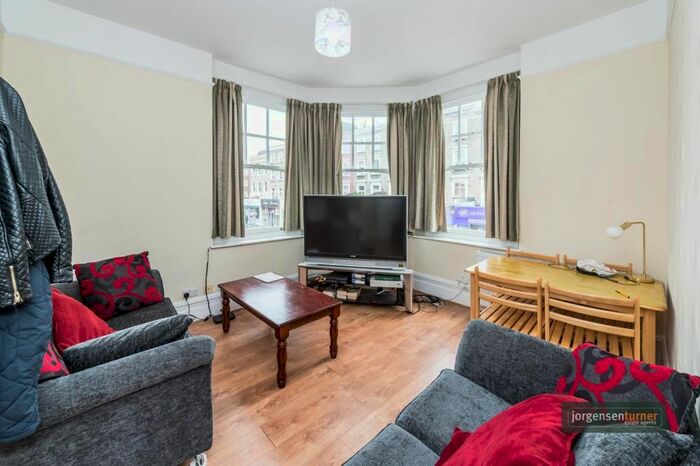 4 Bedroom Flat To Rent In Lanark Mansions, Pennard Road, Shepherds Bush, London, W12