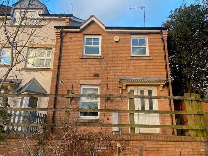 3 Bedroom Terraced House To Rent In Overbecks Close, Bilton, Rugby, CV22