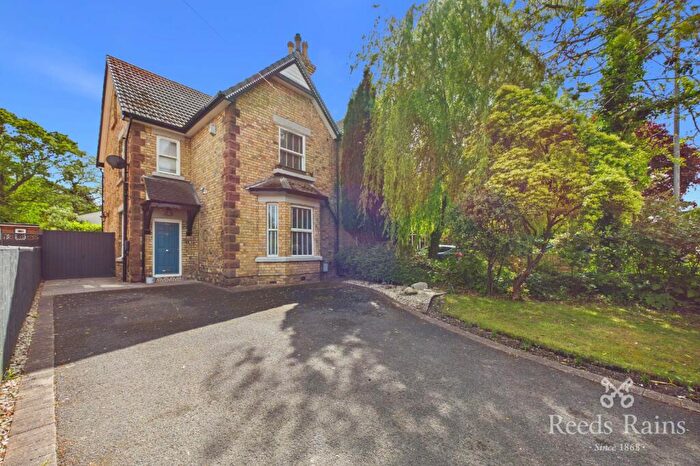 4 Bedroom Semi-Detached House For Sale In St. Helens Road, Eccleston Park, Prescot, Merseyside, L34