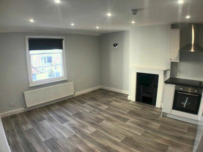 1 Bedroom Flat To Rent In Stallard Street, Trowbridge, BA14