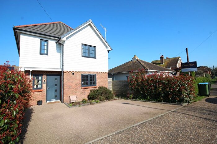 3 Bedroom Detached House To Rent In Courtwick Lane, Wick, BN17