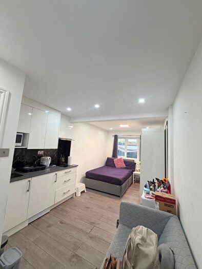 Studio To Rent In Cadogan Close, South Harrow, HA2