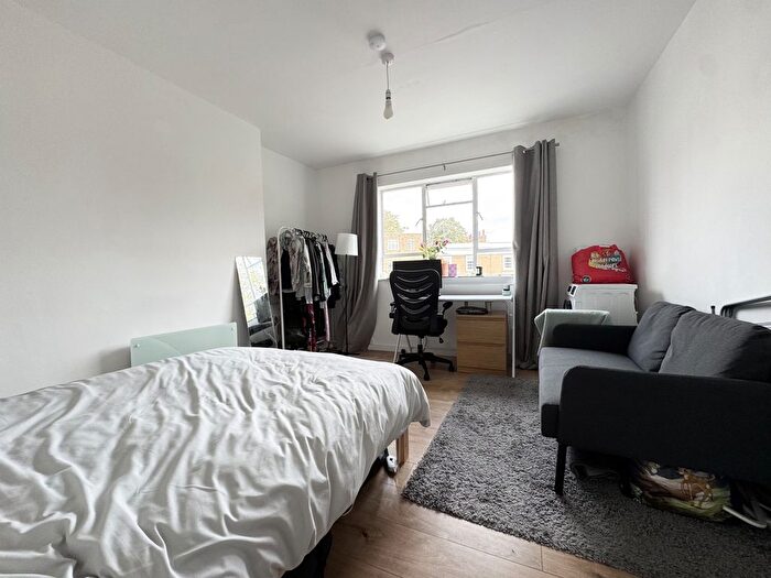 Studio To Rent In The Green, Rochester Terrace, Camden, NW1
