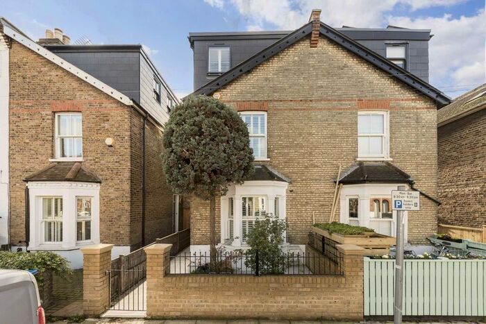 4 Bedroom Property To Rent In Canbury Park Road, Kingston Upon Thames, KT2