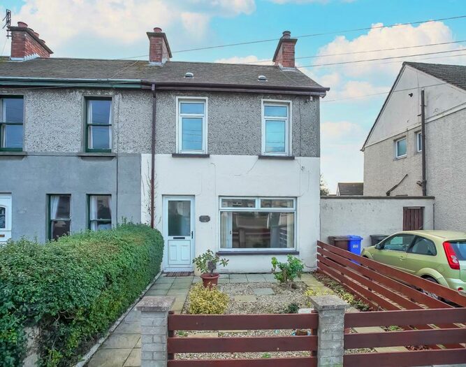 3 Bedroom End Of Terrace House For Sale In Scrabo Road, Newtownards, BT23