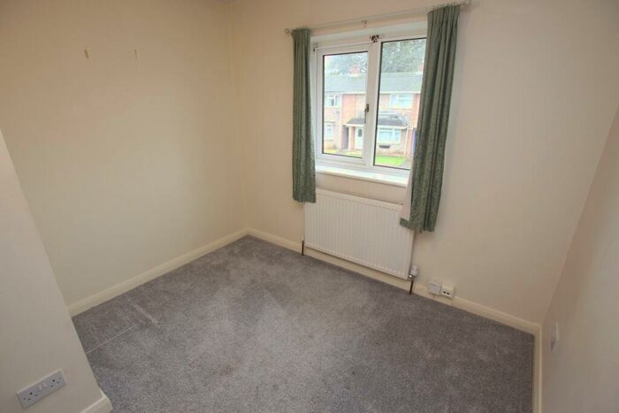 3 Bedroom End Of Terrace House For Sale In Groveside, Henlow, SG16