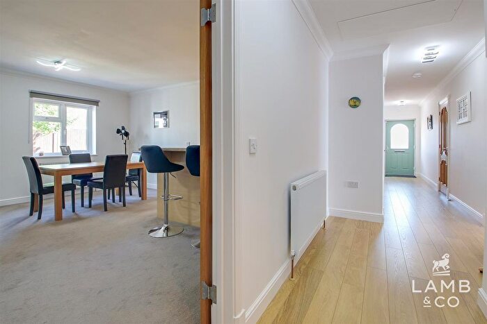 2 Bedroom Detached Bungalow For Sale In Highlands Grove, Great Clacton, CO15