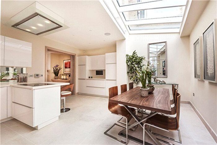 3 Bedroom Terraced House To Rent In Burton Mews, London, SW1W