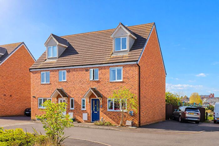 4 Bedroom Semi-Detached House For Sale In Clos Maes Dyfan, Barry, CF63